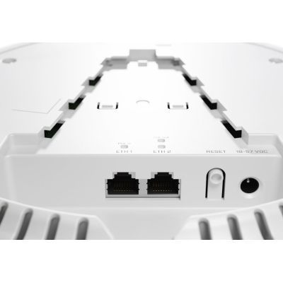 Бездротова точка доступу MikroTik (cAPGi-5HaxD2HaxD&EG12-EA) H00000438824 фото