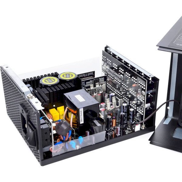 Блок питания QUBE (RS-1650GD PRO) H00000239548 фото